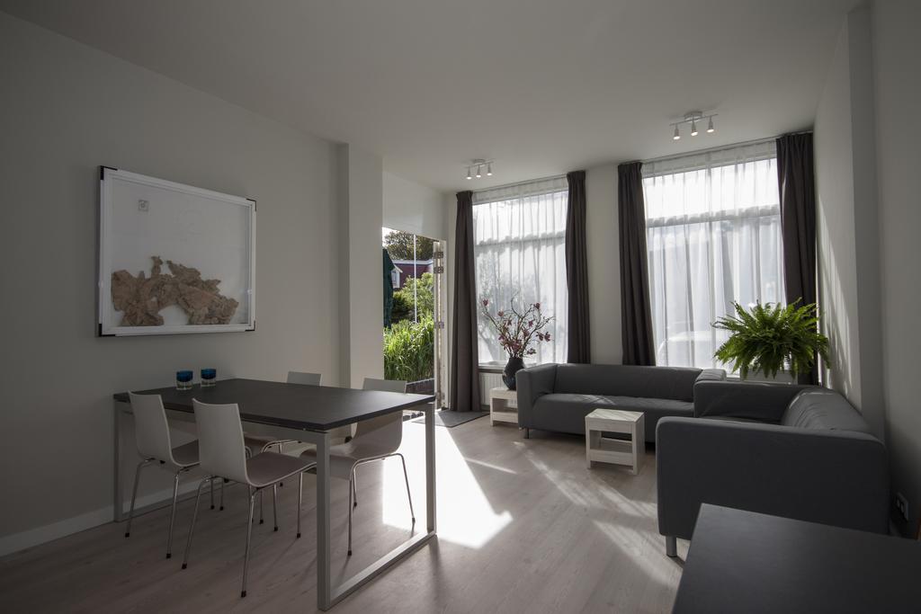 Savina City Centre Apartment Near Beach, Station And Shops Zandvoort Room photo