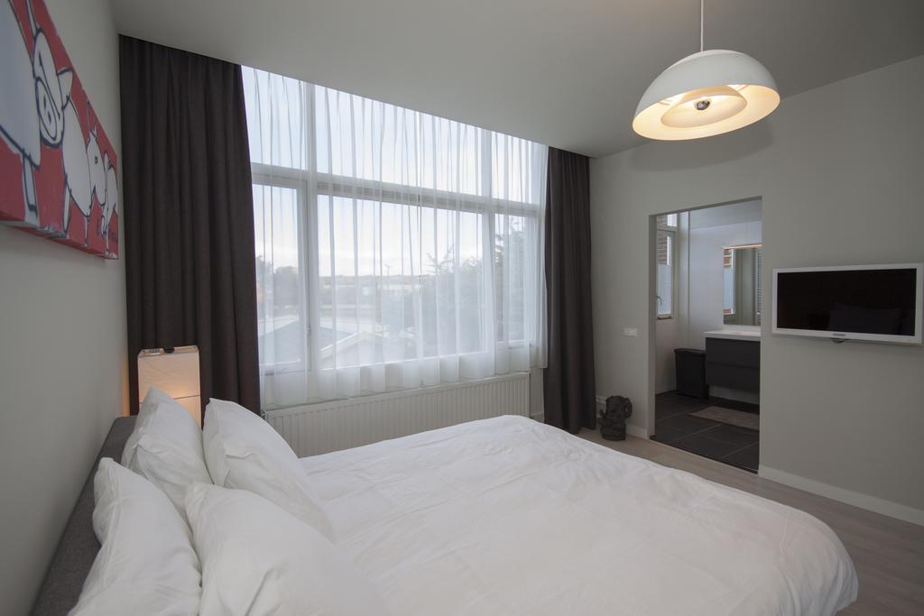 Savina City Centre Apartment Near Beach, Station And Shops Zandvoort Room photo